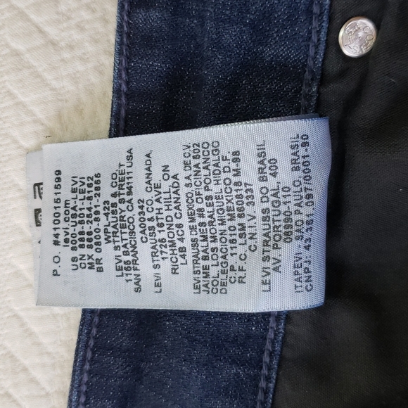 Levi's Jeans - Picture 8 of 9